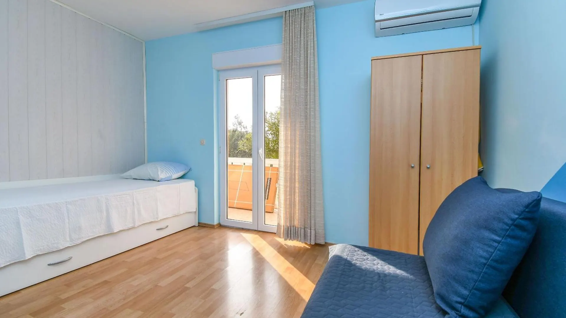 Apartments Ivancic Seget Vranjica