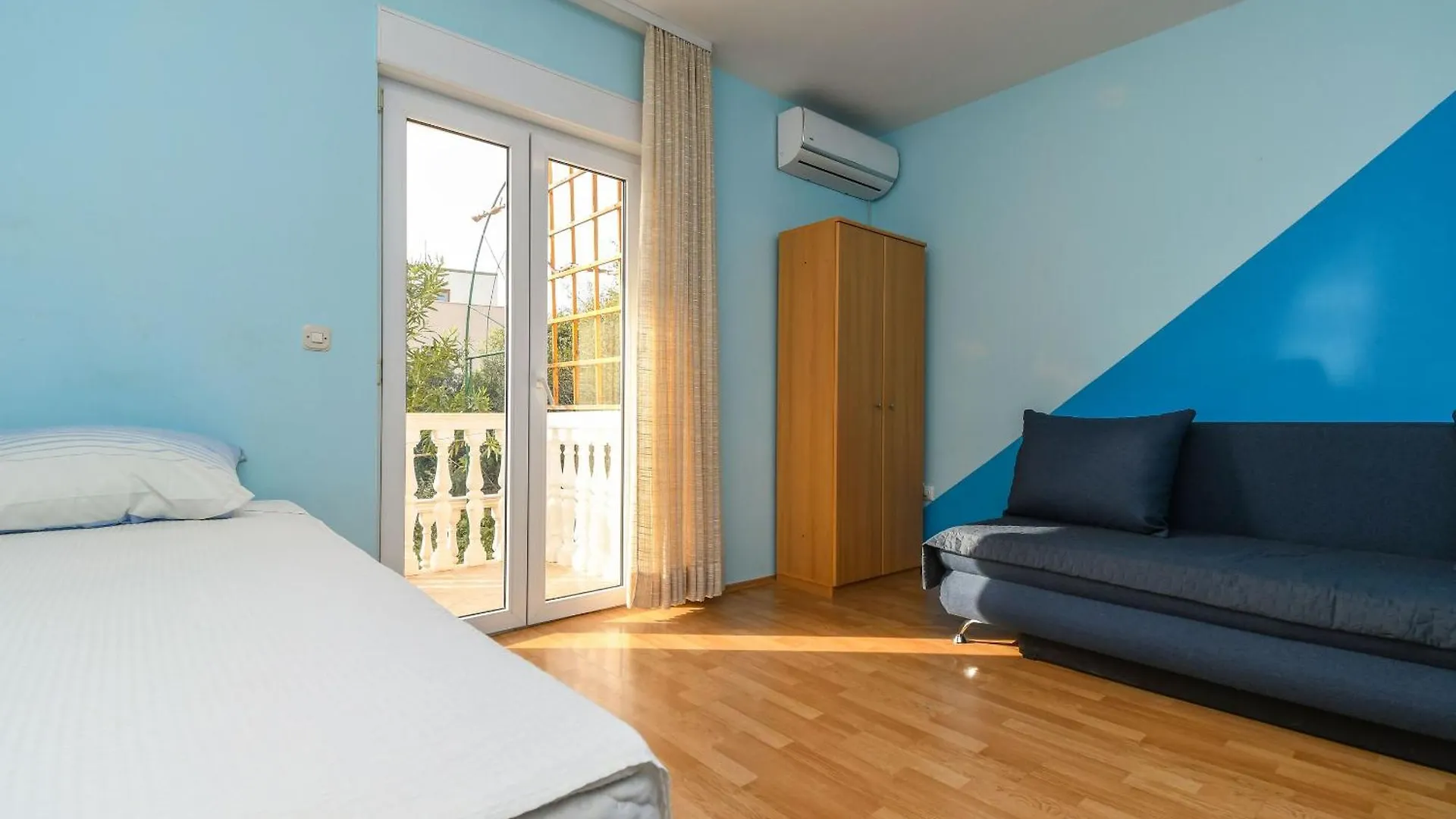 Apartments Ivancic Seget Vranjica