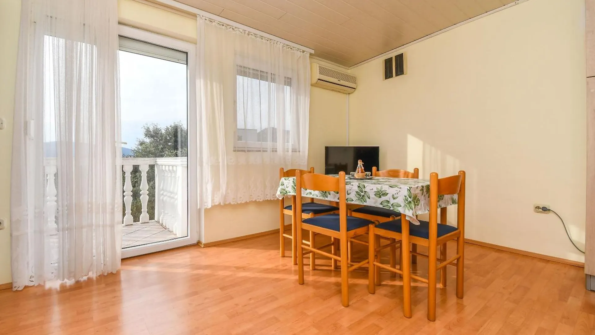 Apartments Ivancic Seget Vranjica